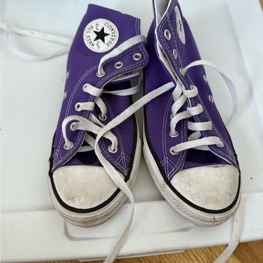 Converse Classic Purple High-Tops